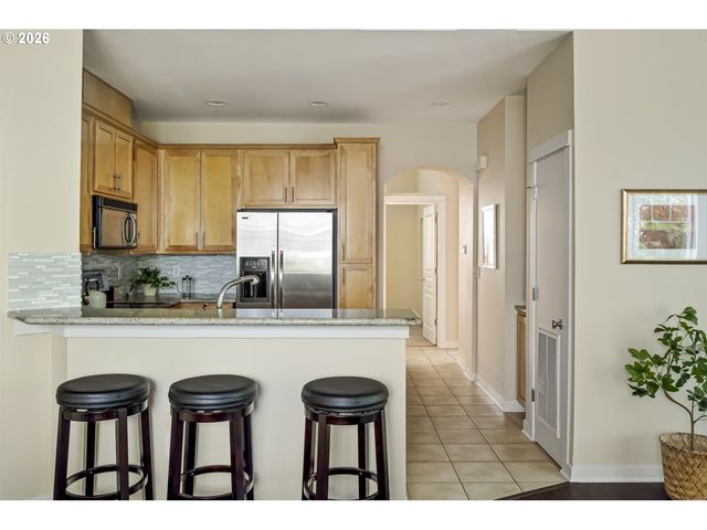 8349 Sw 24TH Ave 8, Portland, OR 97219