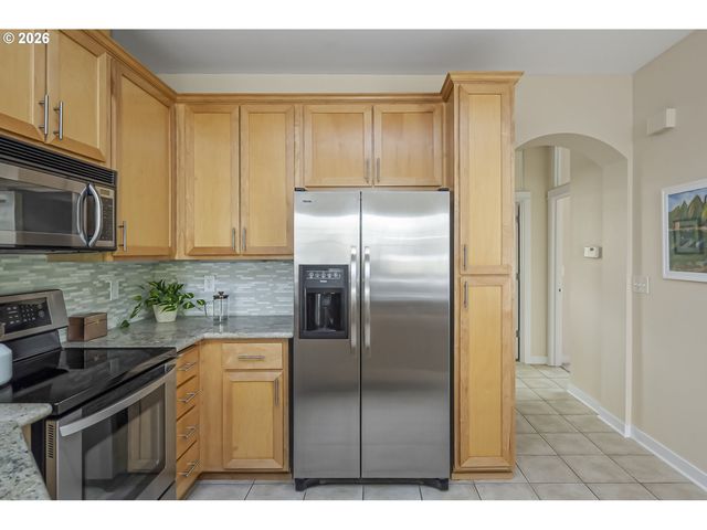 8349 Sw 24TH Ave 8, Portland, OR 97219