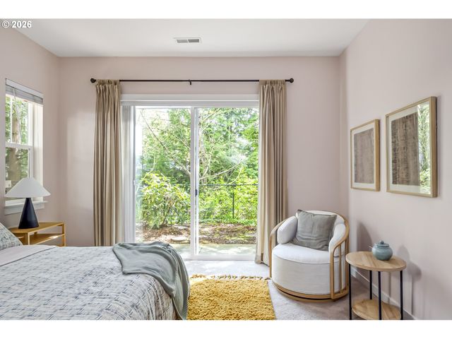 8349 Sw 24TH Ave 8, Portland, OR 97219