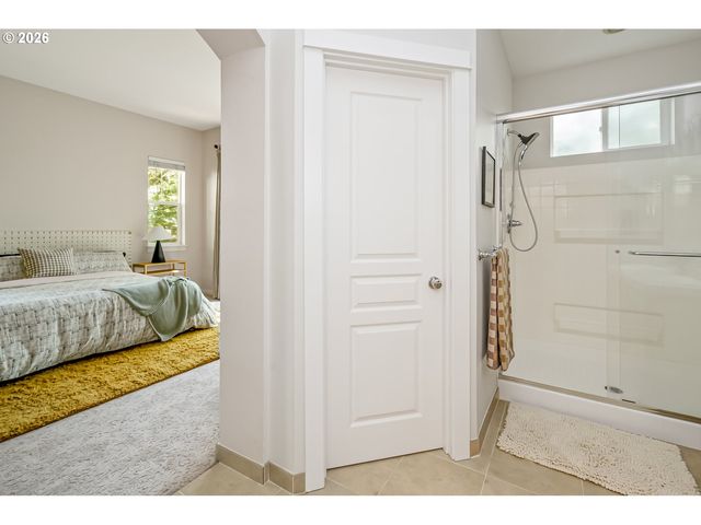 8349 Sw 24TH Ave 8, Portland, OR 97219