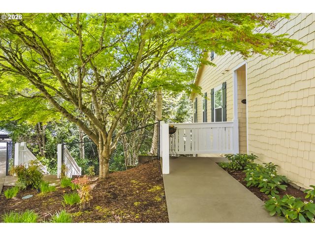 8349 Sw 24TH Ave 8, Portland, OR 97219