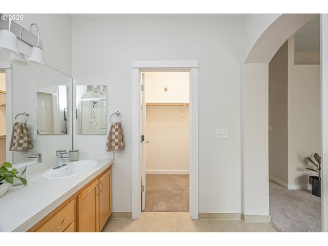 8349 Sw 24TH Ave 8, Portland, OR 97219