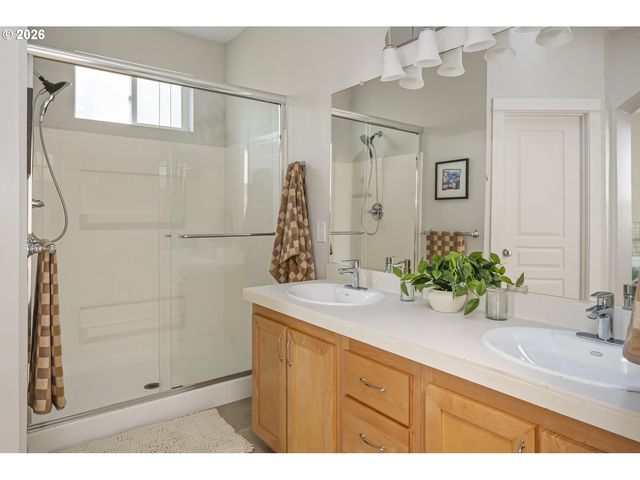 8349 Sw 24TH Ave 8, Portland, OR 97219