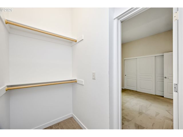 8349 Sw 24TH Ave 8, Portland, OR 97219