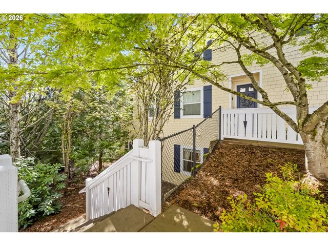 8349 Sw 24TH Ave 8, Portland, OR 97219