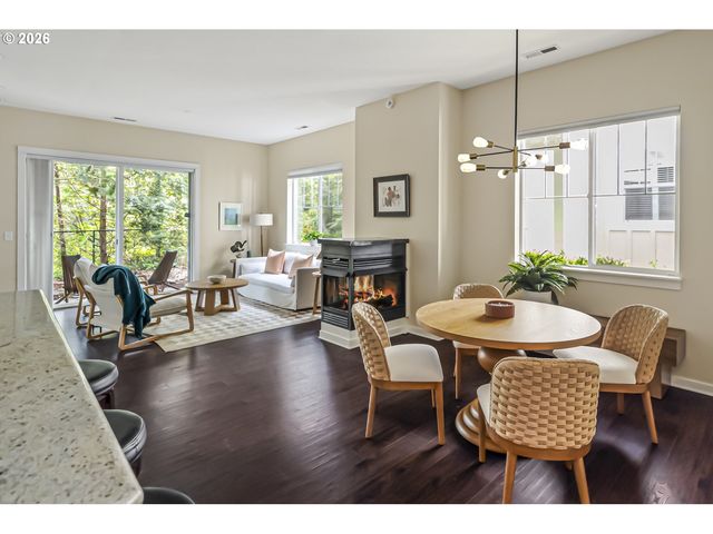 8349 Sw 24TH Ave 8, Portland, OR 97219