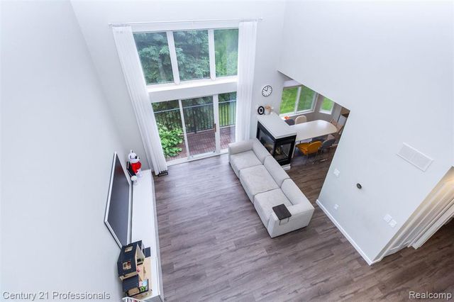 757 Sandalwood Drive, Troy, MI 48085