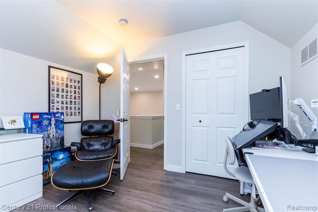 757 Sandalwood Drive, Troy, MI 48085