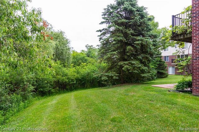 757 Sandalwood Drive, Troy, MI 48085