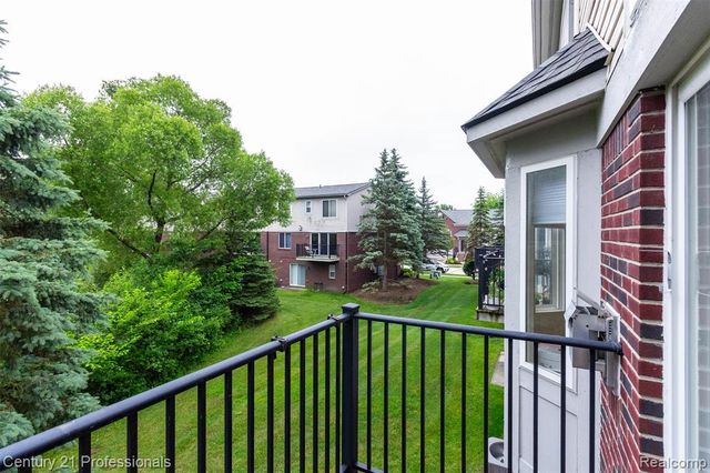 757 Sandalwood Drive, Troy, MI 48085