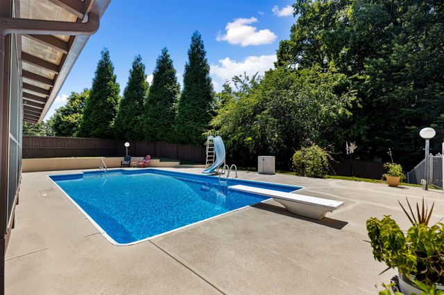 7101 Fairington Circle, Hixson, TN 37343