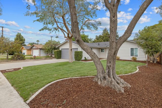 4024 W Howard Avenue, Visalia, CA 93277