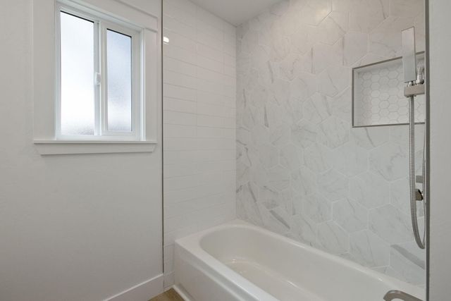 4024 W Howard Avenue, Visalia, CA 93277