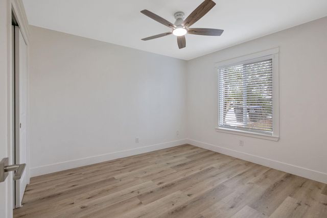 4024 W Howard Avenue, Visalia, CA 93277