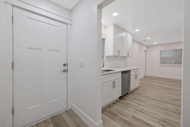 4024 W Howard Avenue, Visalia, CA 93277