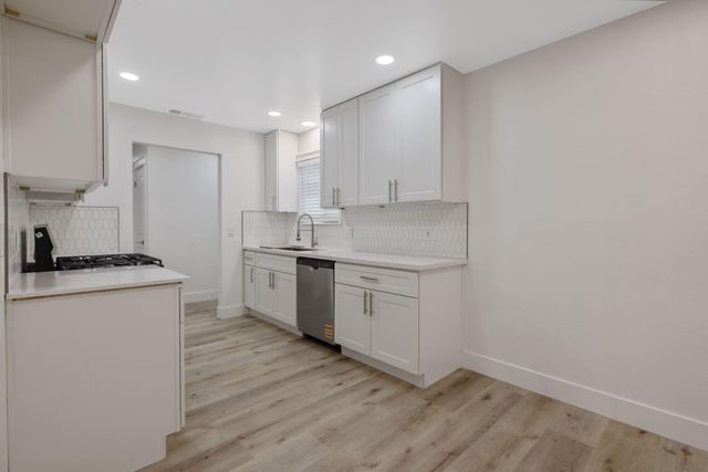 4024 W Howard Avenue, Visalia, CA 93277