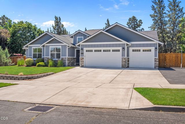 63337 Stonewood Drive, Bend, OR 97701