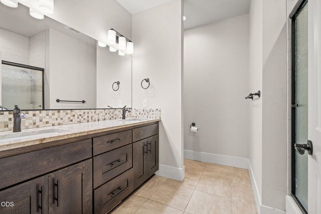 63337 Stonewood Drive, Bend, OR 97701