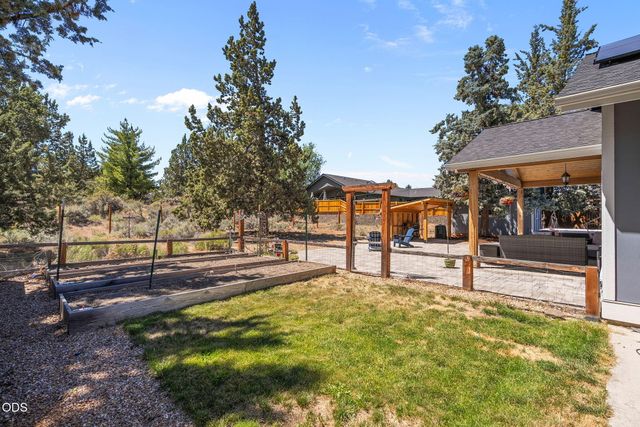 63337 Stonewood Drive, Bend, OR 97701