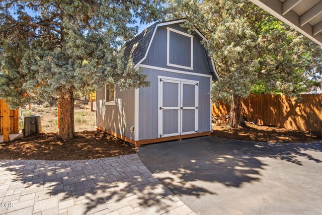 63337 Stonewood Drive, Bend, OR 97701