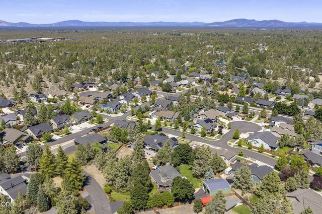 63337 Stonewood Drive, Bend, OR 97701