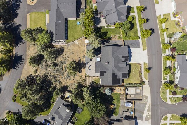 63337 Stonewood Drive, Bend, OR 97701