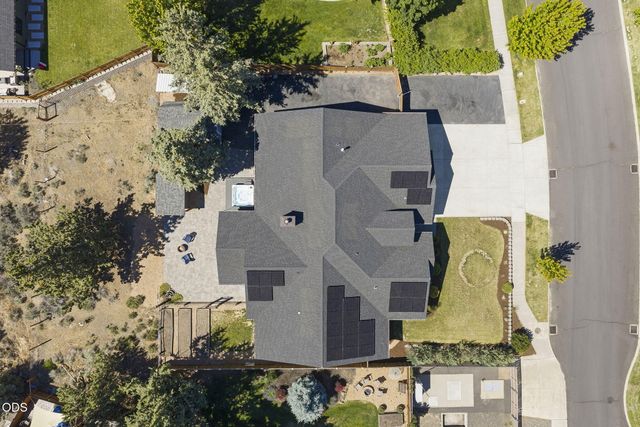 63337 Stonewood Drive, Bend, OR 97701
