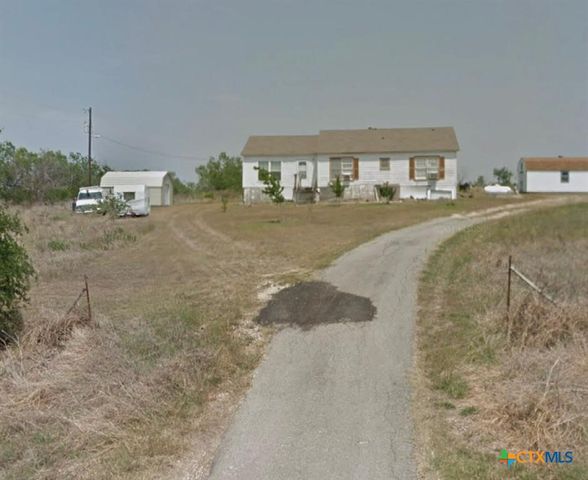 415 Holz Road, Niederwald, TX 78640