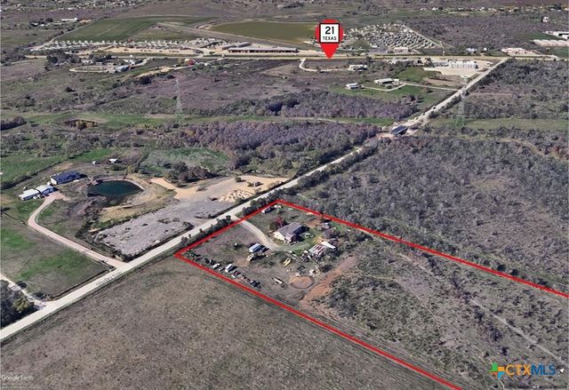 415 Holz Road, Niederwald, TX 78640