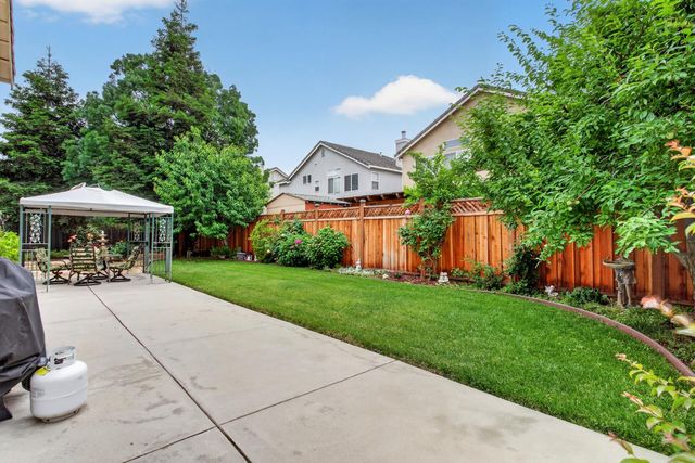 2834 Hawkins Ct, Tracy, CA 95377
