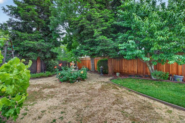 2834 Hawkins Ct, Tracy, CA 95377