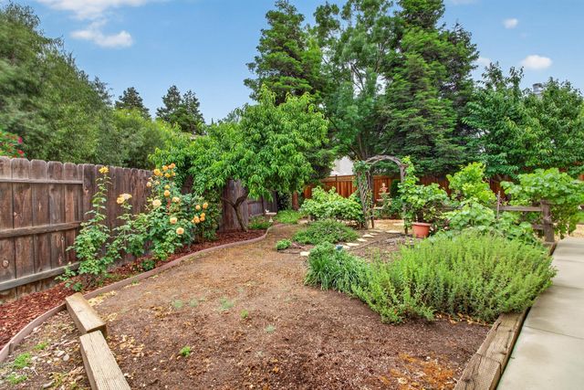2834 Hawkins Ct, Tracy, CA 95377