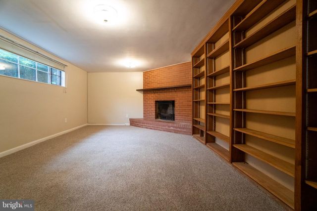 7716 CAYUGA AVE, Bethesda, MD 20817