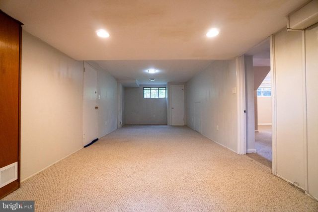 7716 CAYUGA AVE, Bethesda, MD 20817