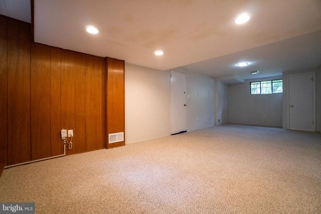 7716 CAYUGA AVE, Bethesda, MD 20817