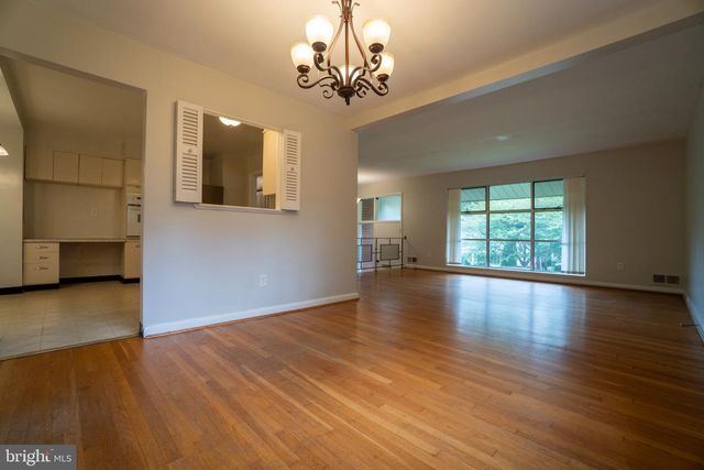 7716 CAYUGA AVE, Bethesda, MD 20817