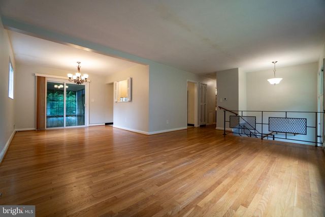 7716 CAYUGA AVE, Bethesda, MD 20817