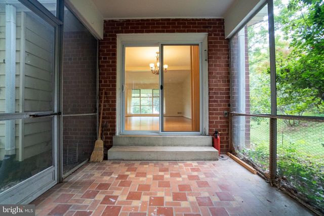 7716 CAYUGA AVE, Bethesda, MD 20817