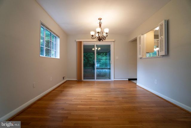 7716 CAYUGA AVE, Bethesda, MD 20817
