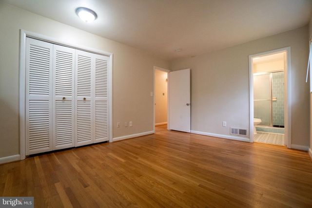 7716 CAYUGA AVE, Bethesda, MD 20817