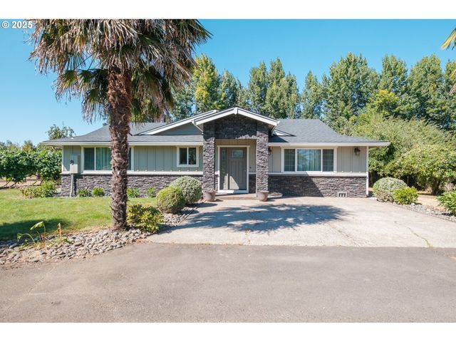 2225 MOLALLA Rd, Woodburn, OR 97071