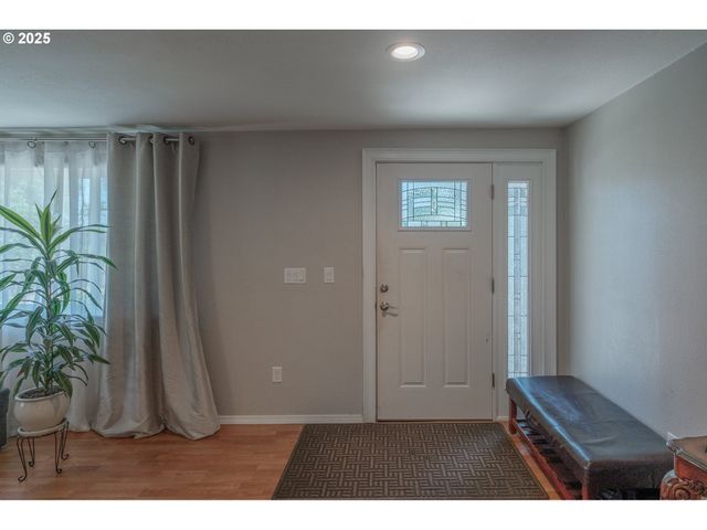 2225 MOLALLA Rd, Woodburn, OR 97071