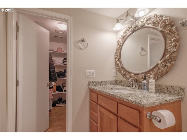 2225 MOLALLA Rd, Woodburn, OR 97071