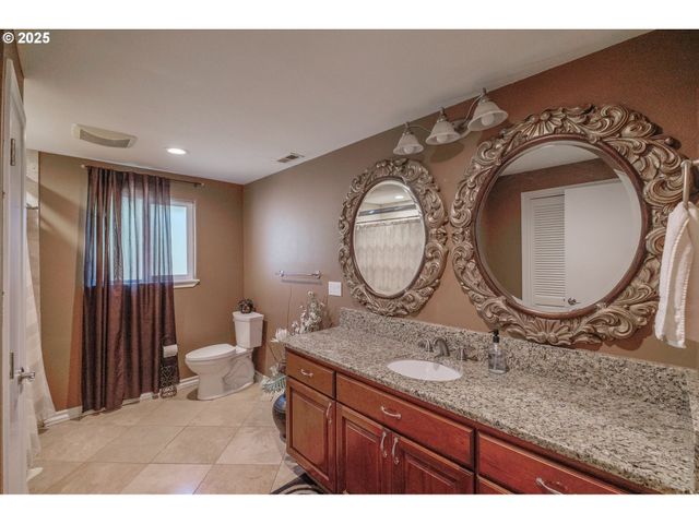 2225 MOLALLA Rd, Woodburn, OR 97071