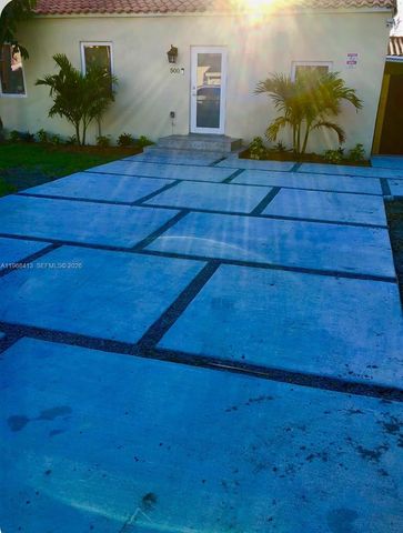 500 NW 43rd Ct 502, Miami, FL 33126