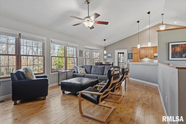 385 HIGH MEADOW, Sherman, IL 62684