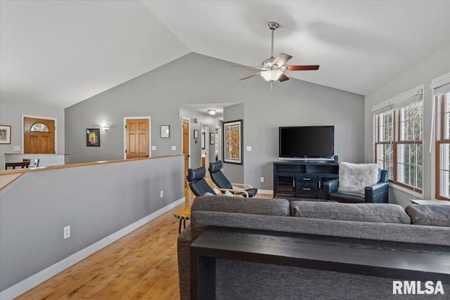 385 HIGH MEADOW, Sherman, IL 62684