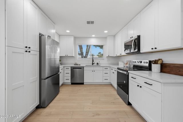 12838 N 33RD Street, Phoenix, AZ 85032