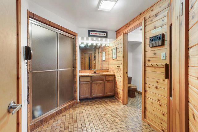 152 Saint Andrews TRAIL, Fontana, WI 53125