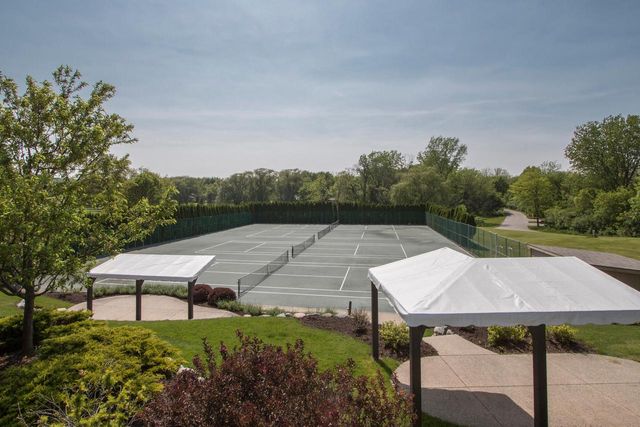 152 Saint Andrews TRAIL, Fontana, WI 53125